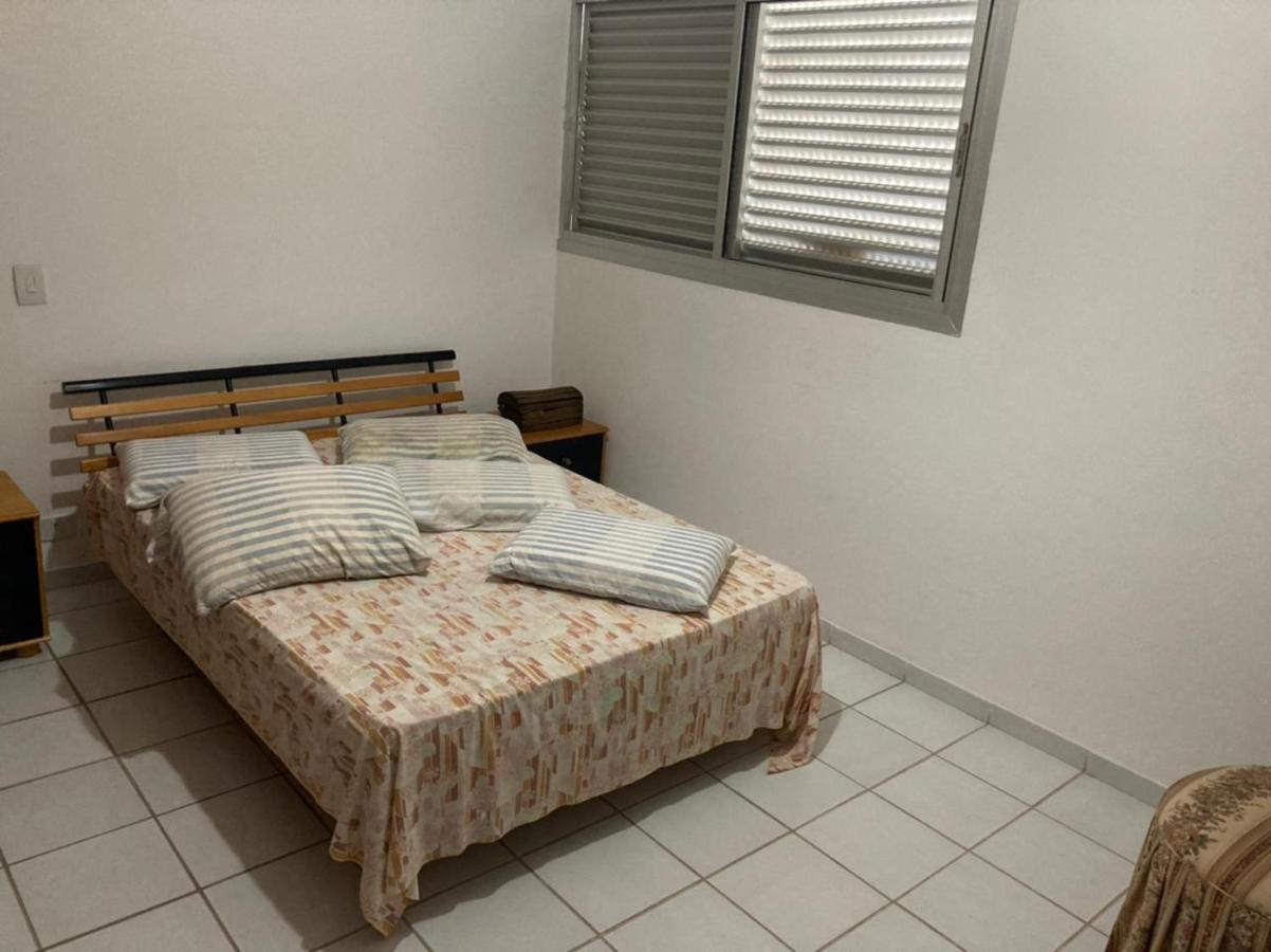 Pe Na Areia - Com Servico De Praia Guaruja Luaran gambar